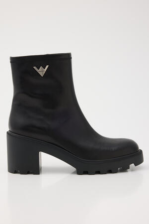 staccato G00JA124-4570（VERA WANG×ST boots）